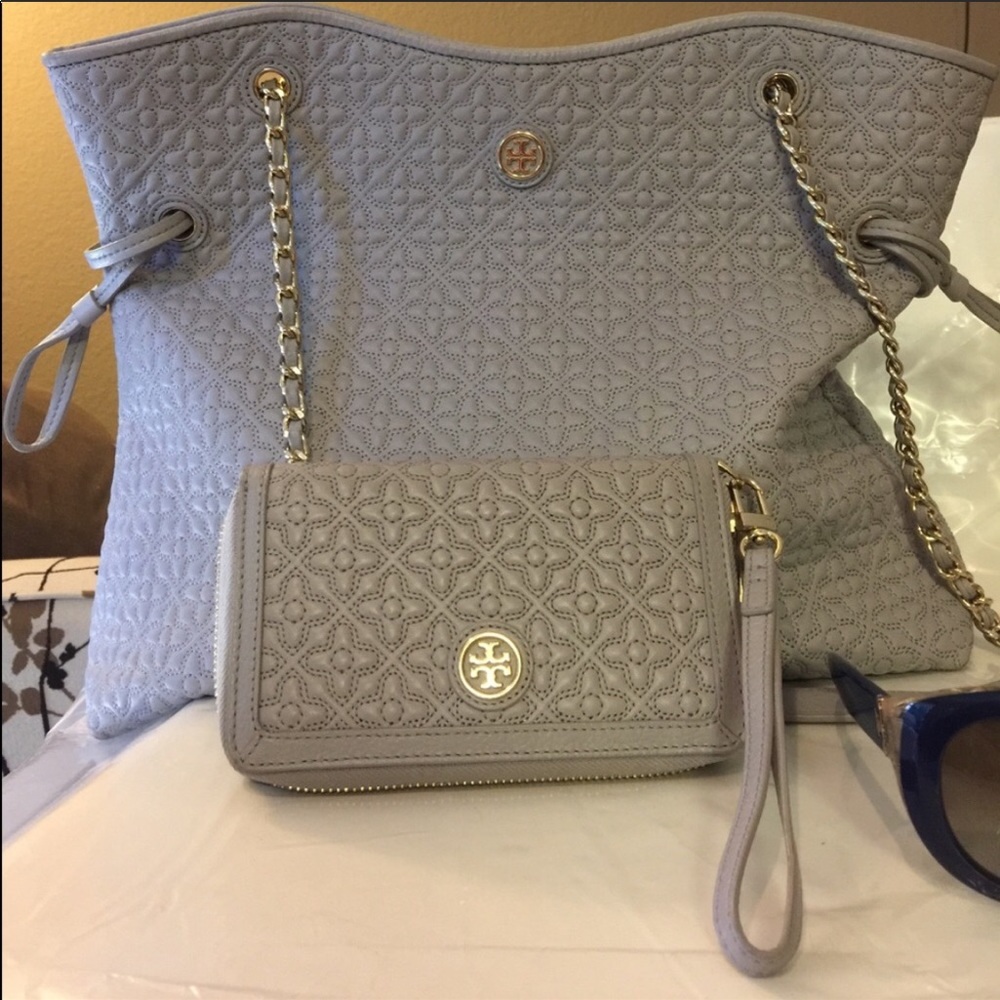 Tory Burch Bryant Smartphone Wristlet